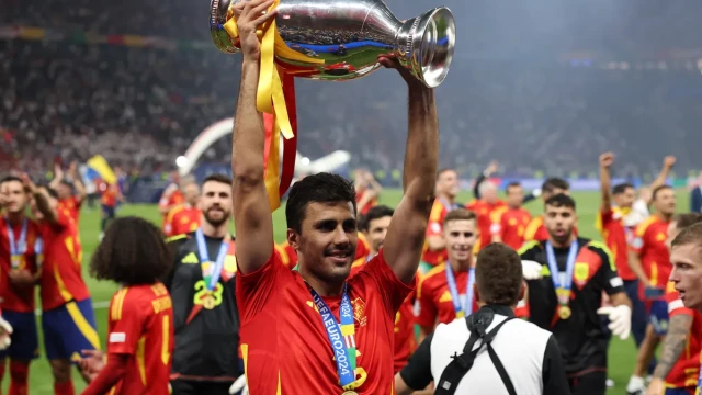 Spain leader Rodri was awarded the best player of Euro 2024 15 07 2024